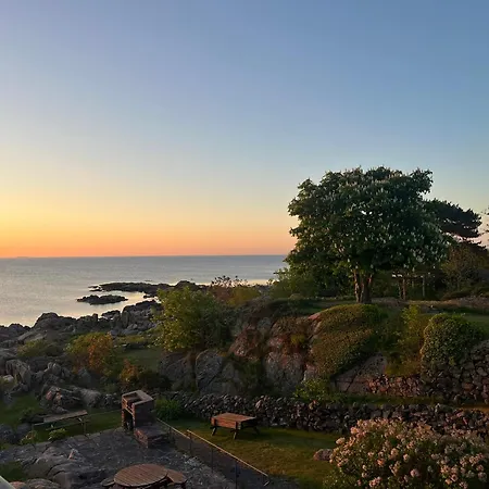 Sea Views Cliffs 50 M From The Sea In Sandvig *