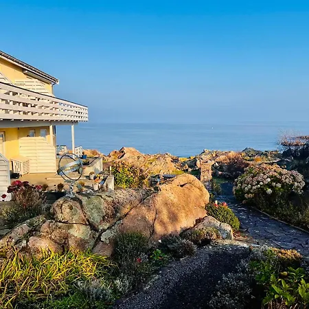 Sea Views Cliffs 50 M From The Sea In Sandvig