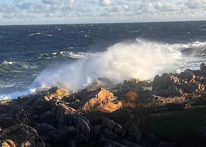 Sea Views Cliffs 50 M From The Sea In Sandvig * Allinge-Sandvig